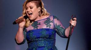 Kelly Clarkson Live 2015